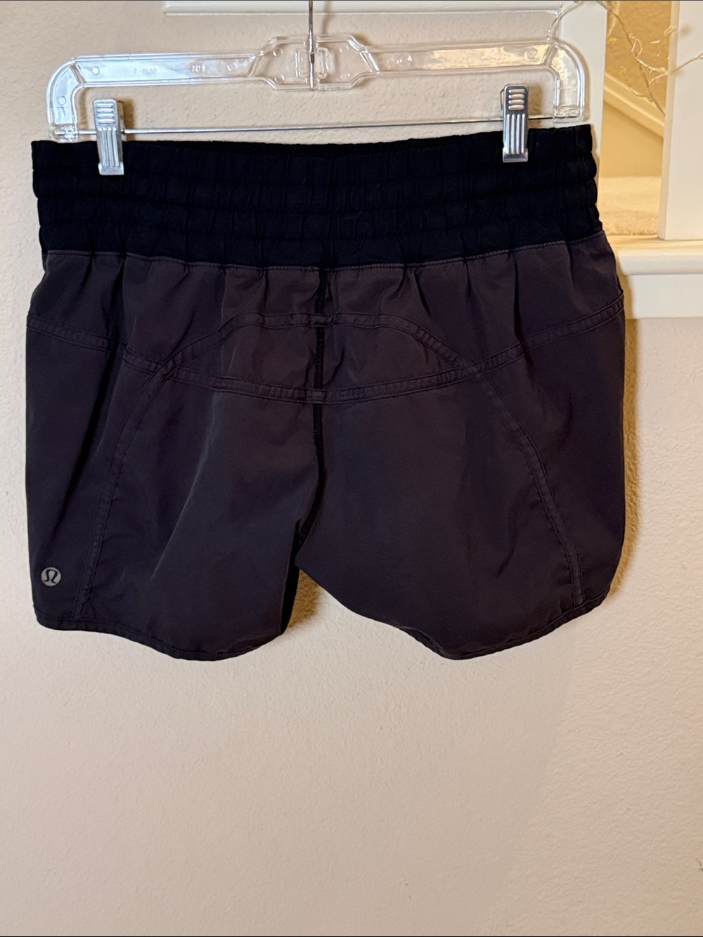 Lululemon Women’s Tracker Athletic Running Shorts - Black - Picture 2 of 5
